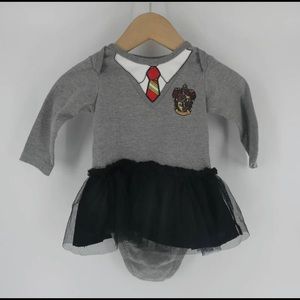 Harry Potter/ Hogwarts onesie 3-6 mobth